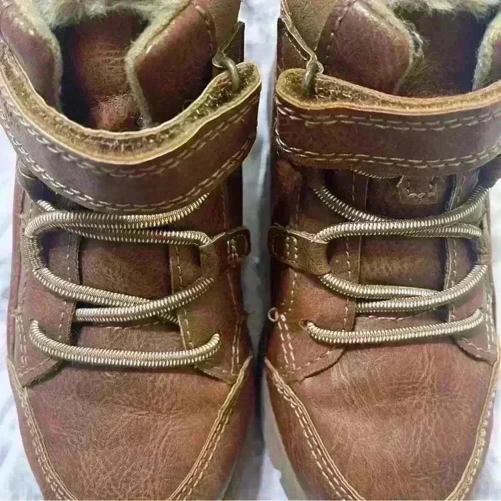 OshKosh B'Gosh Boy's Banyan Fashion Boot, Brown Size 11M